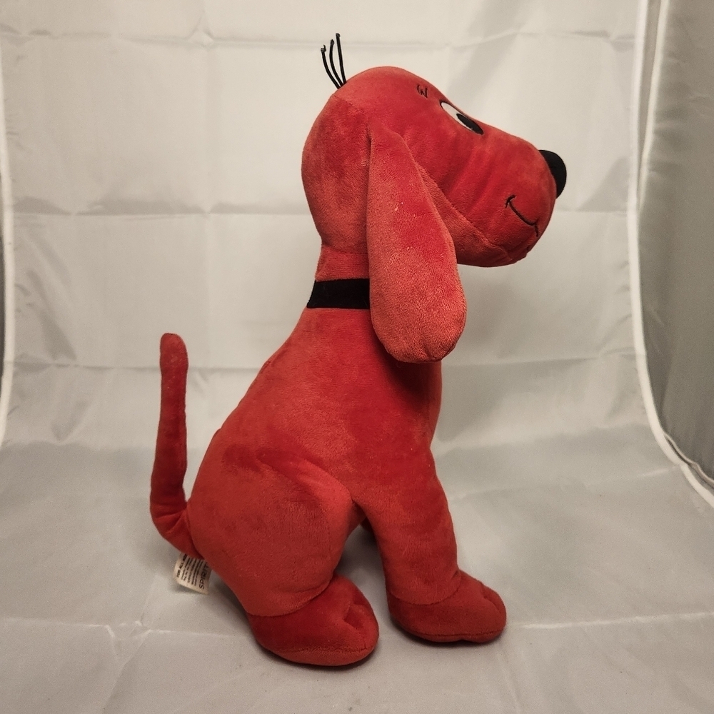12” Kohl’s Care Clifford the Big Red Dog Plush Stuffed Animal - Picture 4 of 10